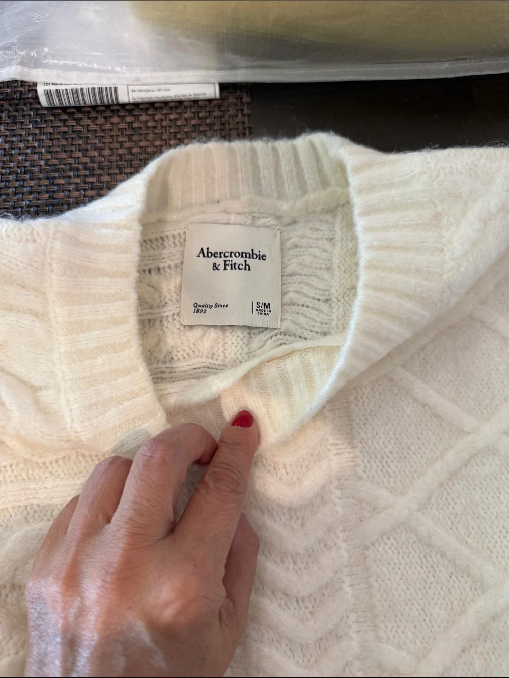Abercrombie & Fitch Men's Cream Cable & Diamond Knit Crewneck